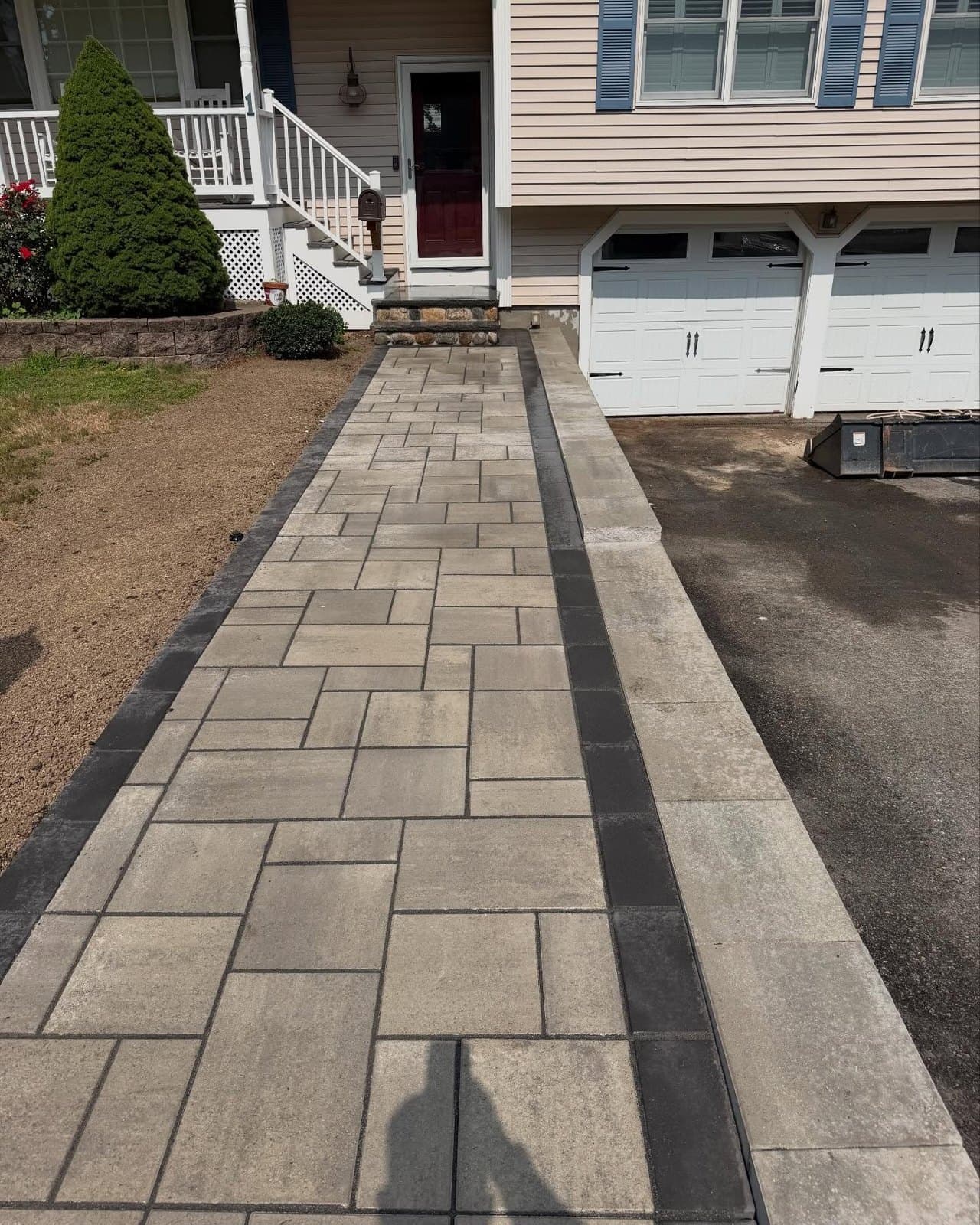 Straight paver walk with border