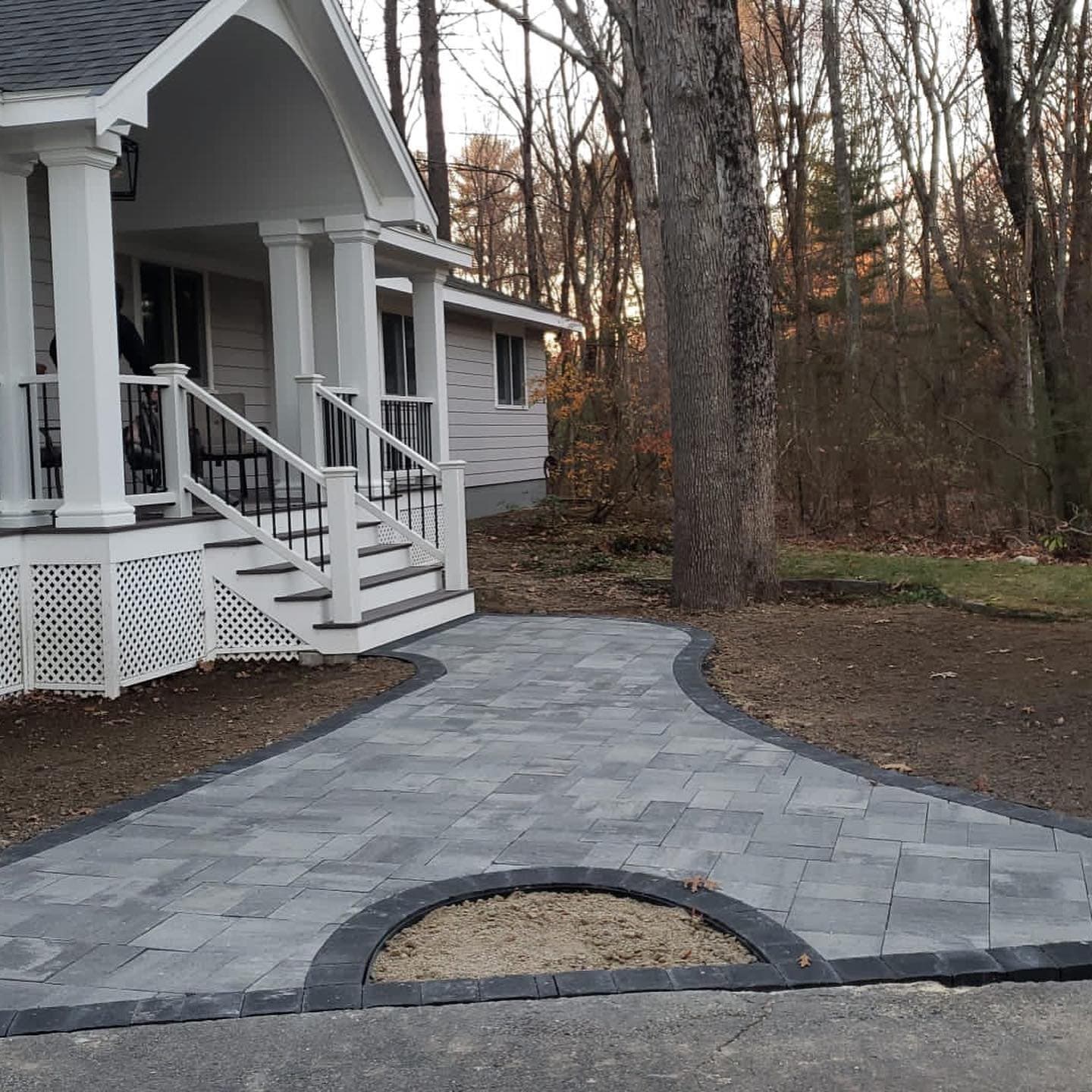 Walk to a porch with a circle inlay